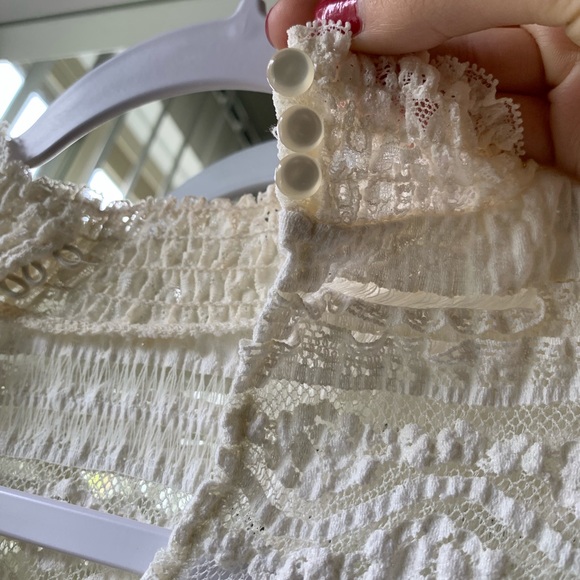 Zara Lace Crop Top - Picture 5 of 8